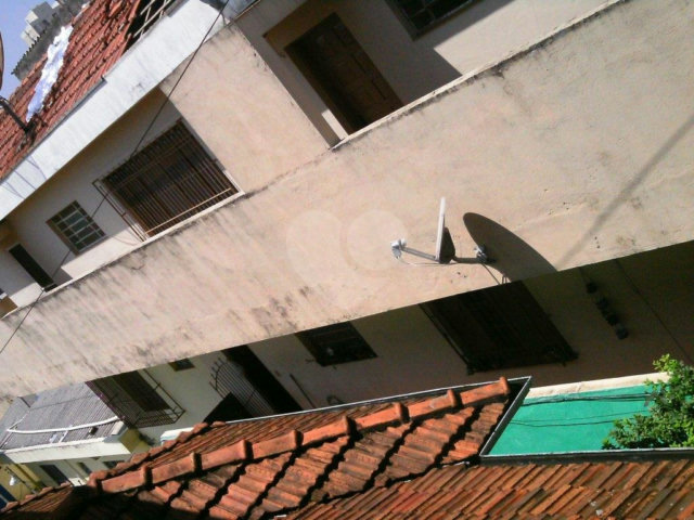 Casa à venda com 4 quartos em Parque Peruche, São Paulo, SP