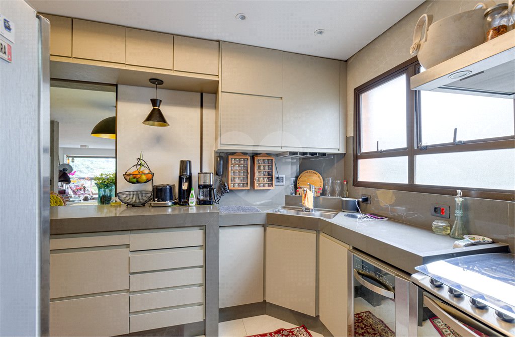 Apartamento à venda com 3 suítes em Campo Belo, São Paulo, SP