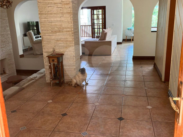 Casa à venda com 4 quartos, sendo 2 suítes,  em Roseira, Mairiporã, SP