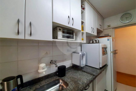 Apartamento para alugar com 3 quartos, sendo 1 suíte, em Vila Olímpia, São Paulo, SP