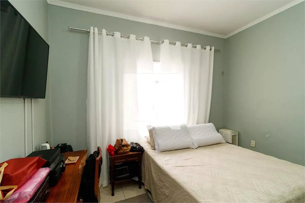 Casa à venda com 4 quartos, sendo 1 suíte,  em Vila Constança, São Paulo, SP