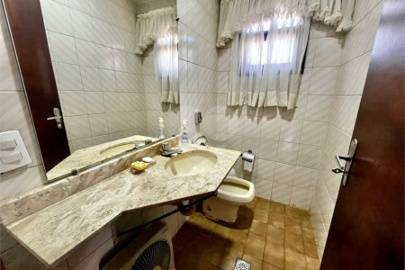 Casa à venda com 3 quartos, sendo 1 suíte, no Centro, Itapetininga, SP