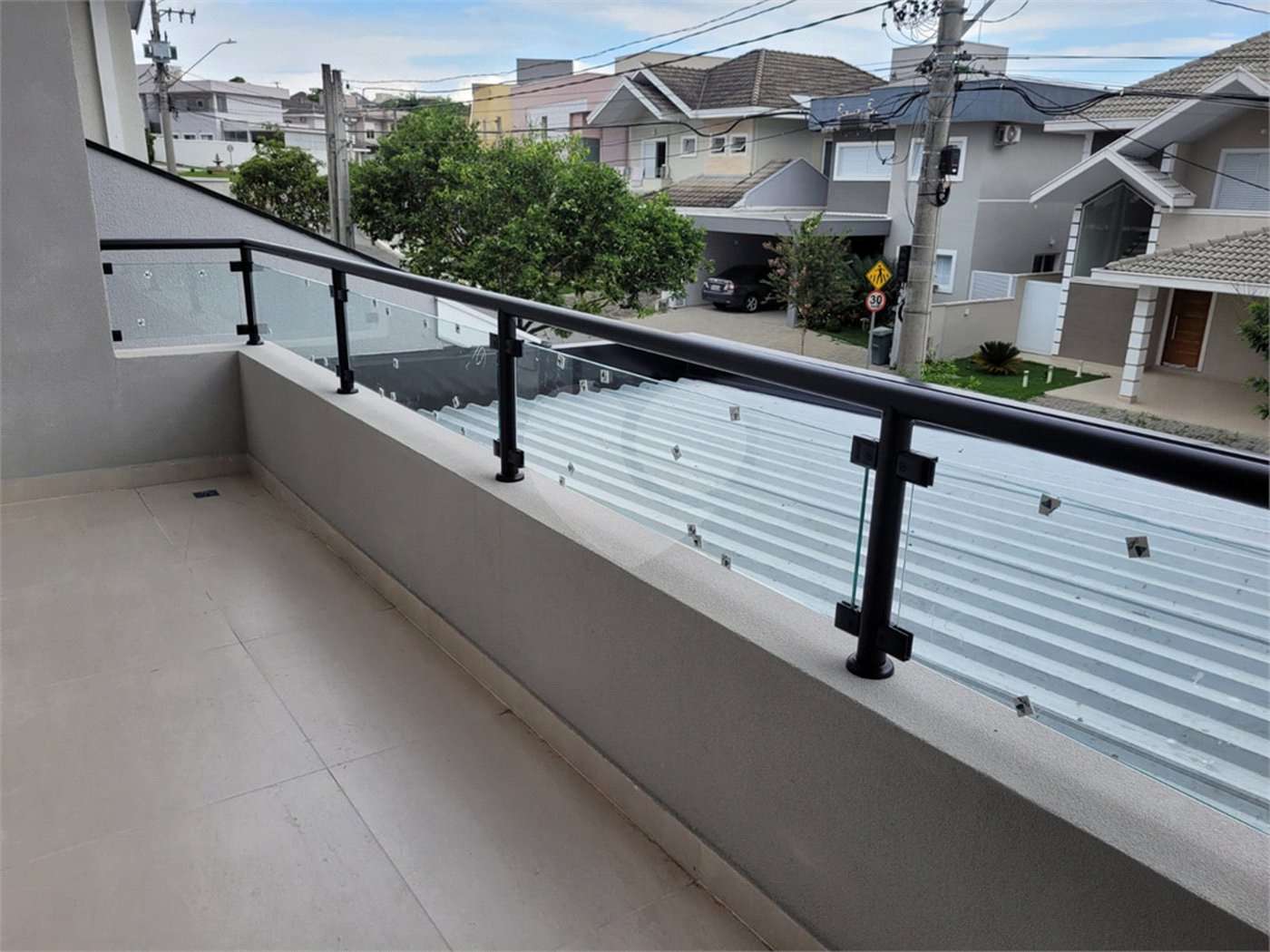 Casa à venda com 3 suítes no condomínio Floradas Paratey, São José dos Campos - SP