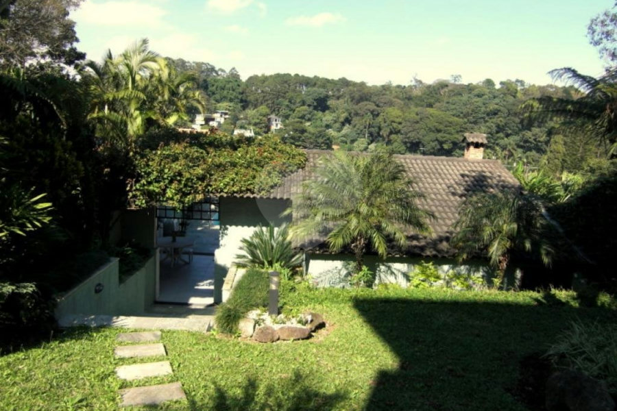 Sobrado à venda com 4 suítes em Horto Florestal, São Paulo, SP