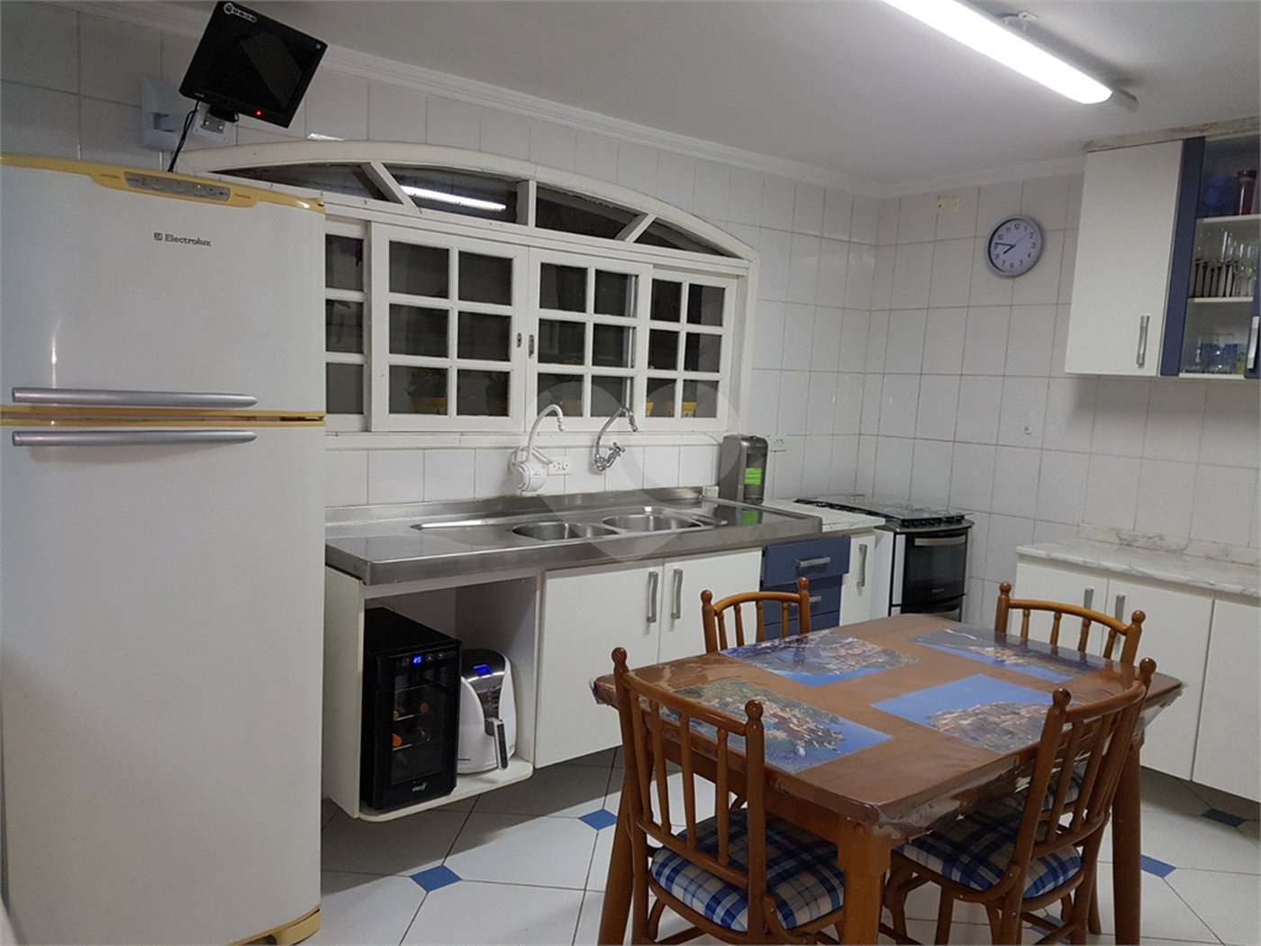 Sobrado à venda com 3 quartos, sendo 1 suíte, em Jardim Caravelas, São Paulo, SP