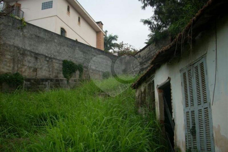 Casa Térrea à venda com 3 quartos em Horto, São Paulo, SP