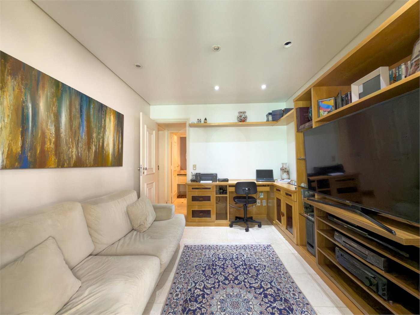 Apartamento com 190 metros 3 suítes 4 vagas de garagem