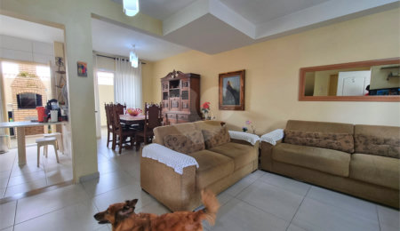Casa à venda com 3 quartos, sendo 1 suíte,  no condomínio Village St. Louis, São Paulo - SP