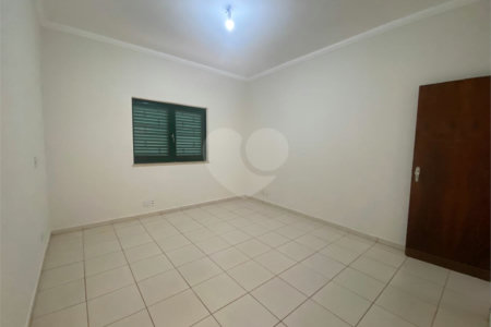 Casa à venda com 3 quartos em Jardim do Carmo, Araraquara, SP