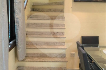 Sobrado à venda com 3 quartos, sendo 1 suíte, em Jardim Taboão, São Paulo, SP