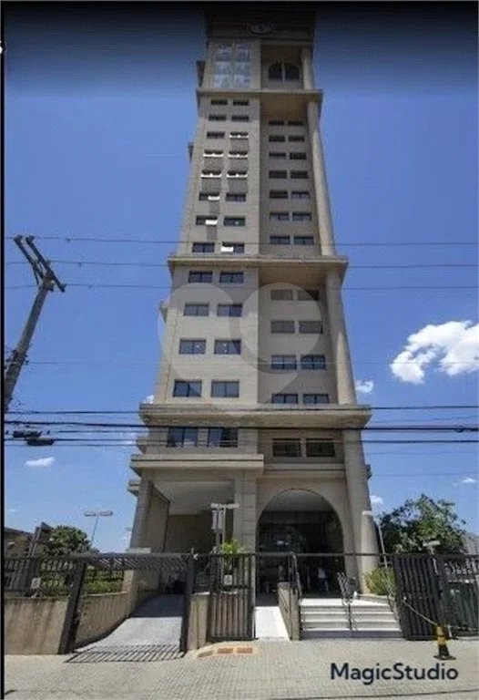 Sala comercial com 35m² , 1 vaga , 1 banheiro , à venda na Penha.