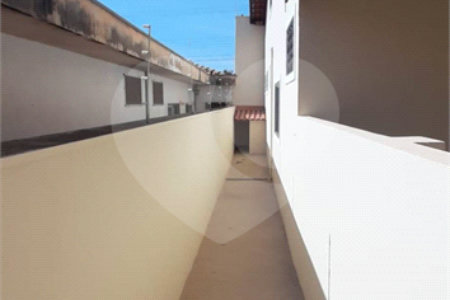 Casa térrea para venda, com 3 dormitórios, sendo 1 suíte.
