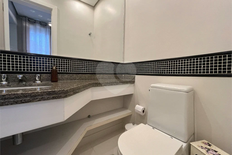 Apartamento à venda com 3 quartos, sendo 1 suíte, em Riviera de São Lourenço, Bertioga, SP