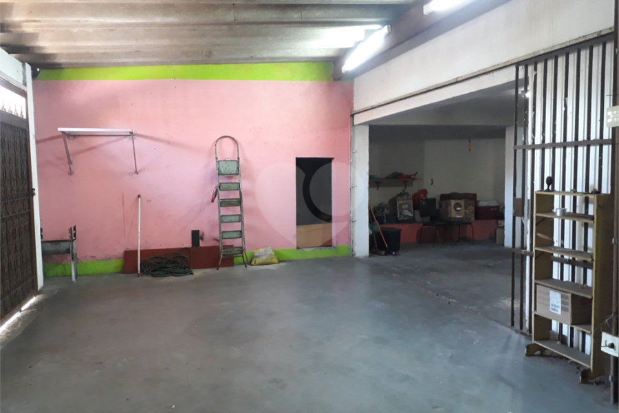 Sobrado à venda com 4 quartos, sendo 1 suíte, em Vila Constança, São Paulo, SP