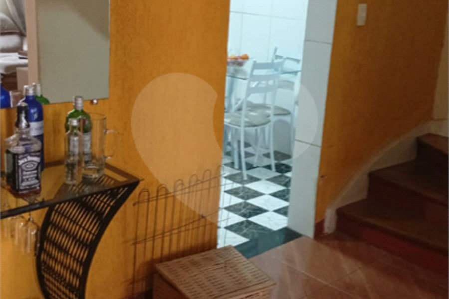 Casa de Vila à venda com 2 quartos, sendo 1 suíte, em Bom Retiro, São Paulo, SP