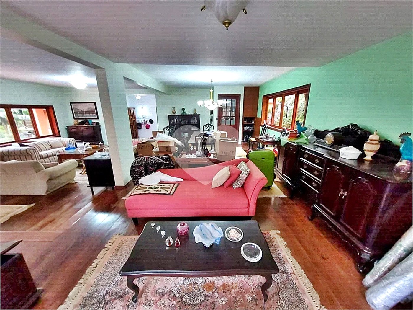 Casa à venda com 4 quartos, sendo 2 suítes, no condomínio Parque Imperial da Cantareira, Mairiporã - SP