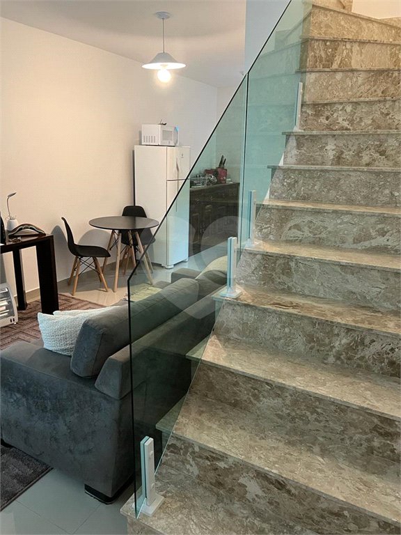Casa à venda com 2 suítes no condomínio Jd. Avelino II, São Paulo - SP