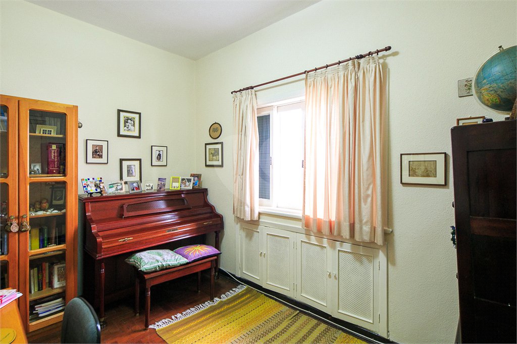 Casa Térrea à venda com 4 quartos em Campo Belo, São Paulo, SP