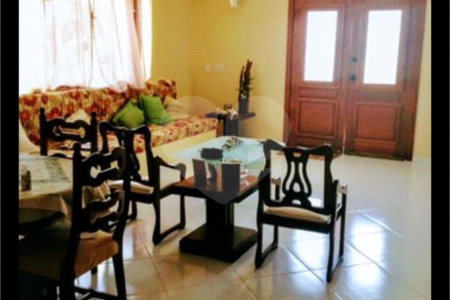 Casa à venda com 3 quartos, sendo 2 suítes, em Rasa, Armação dos Búzios, RJ