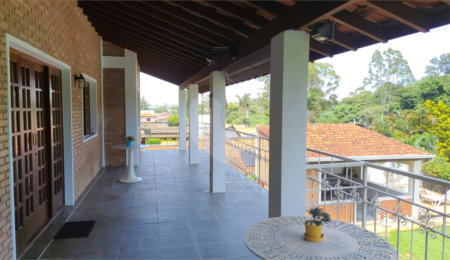 Casa à venda com 5 quartos, sendo 3 suítes,  no condomínio Estância Marambaia, Vinhedo - SP