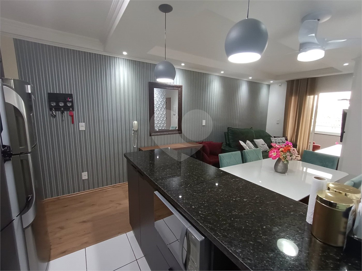 Apartamento à venda com 3 quartos, sendo 1 suíte, em Parque Bela Vista, Votorantim, SP