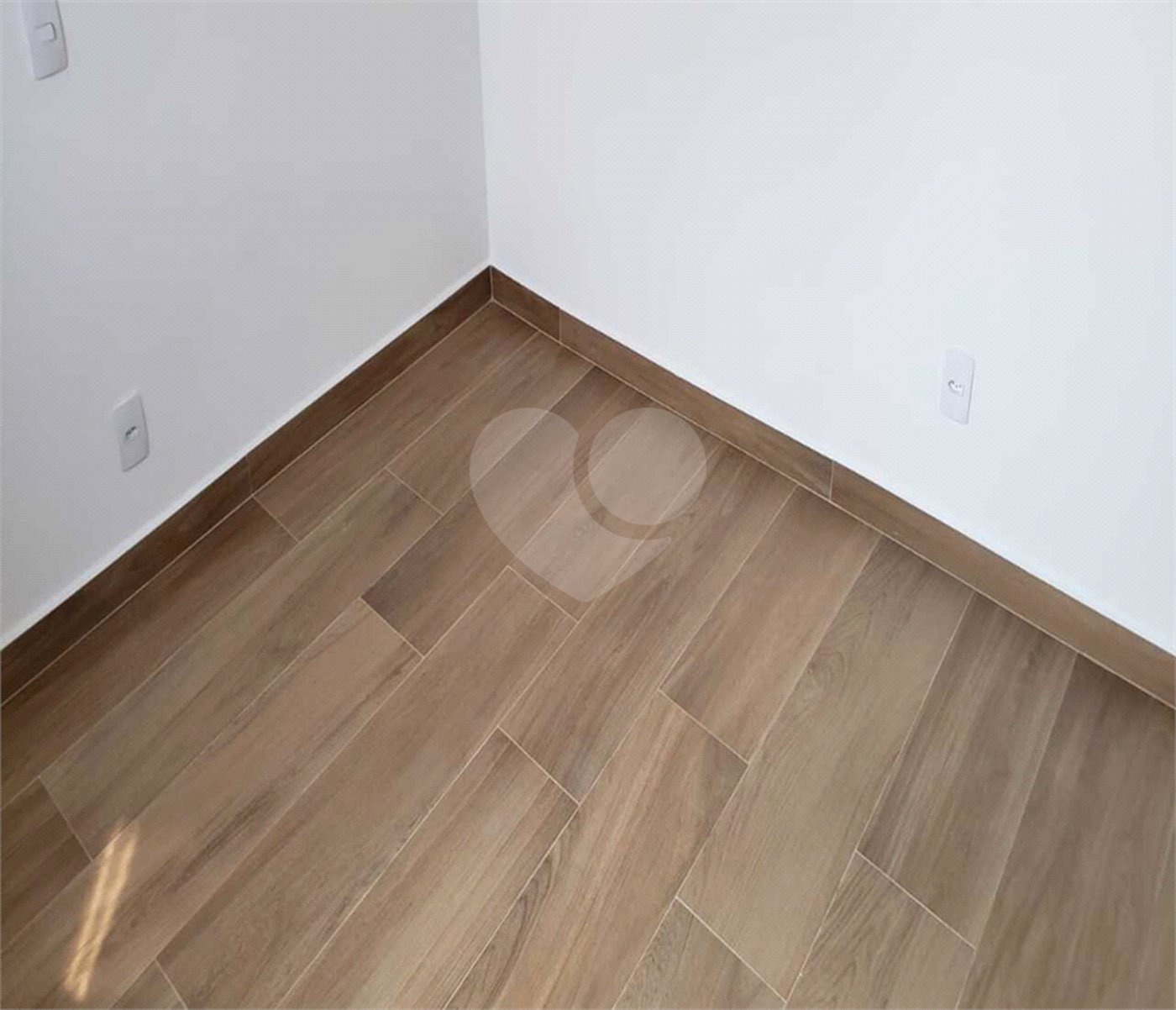Sobrado à venda com 3 quartos, sendo 1 suíte, em Vila Romero, São Paulo, SP