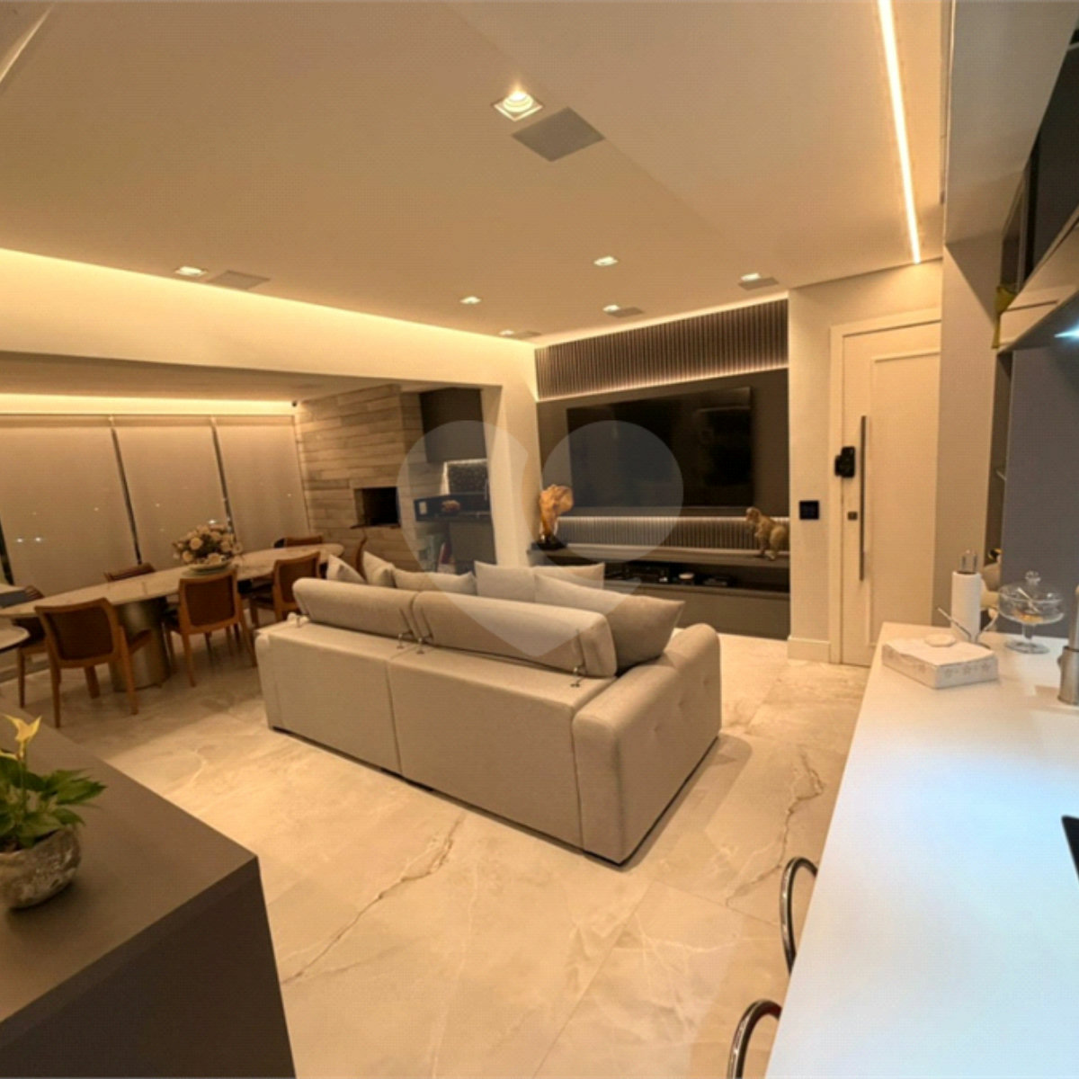 Apartamento à venda com 3 quartos, sendo 1 suíte,  em Granja Julieta, São Paulo, SP