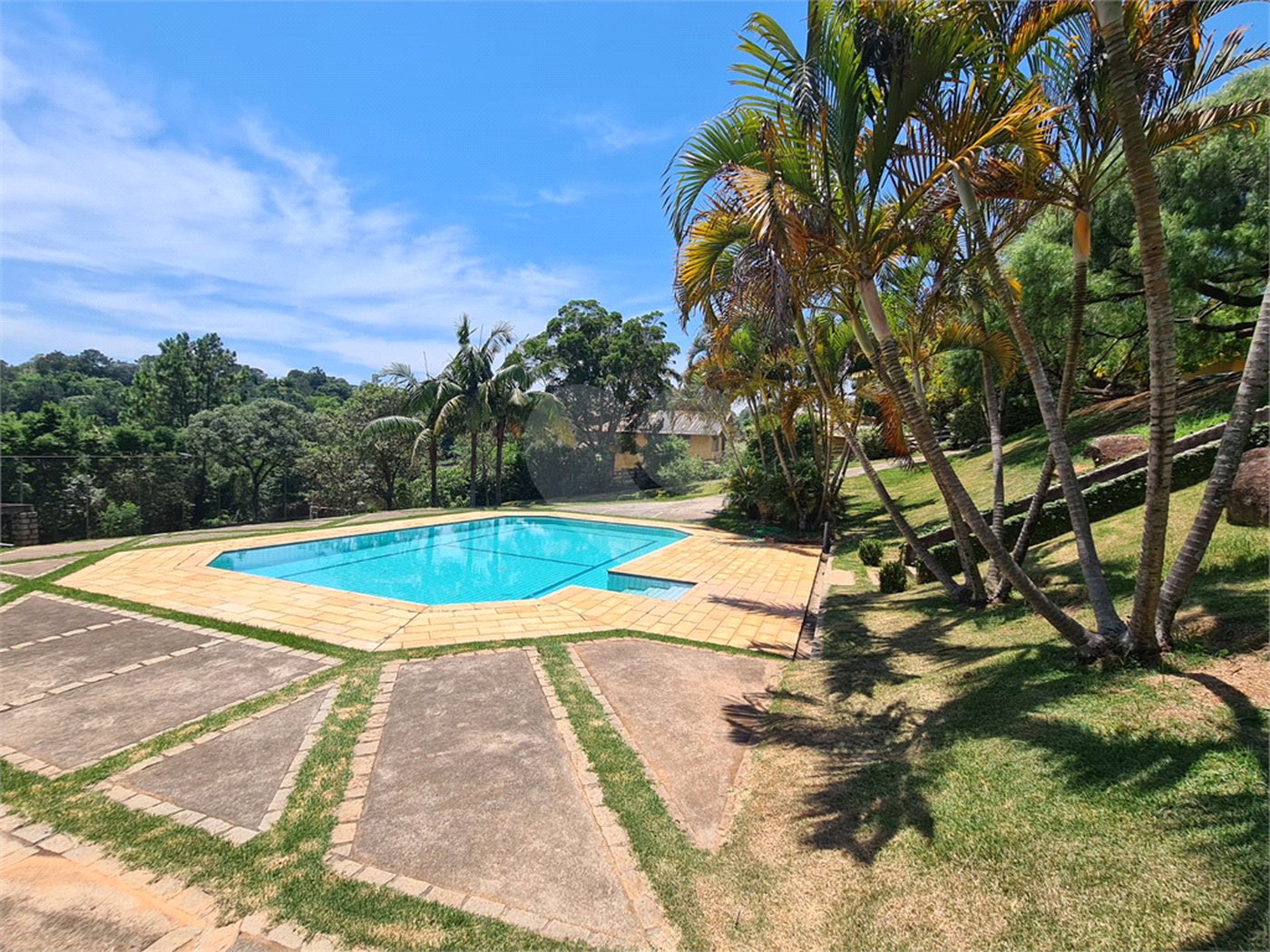 Chácara à venda com 4 quartos, sendo 2 suítes, em Parque Valinhos, Valinhos, SP