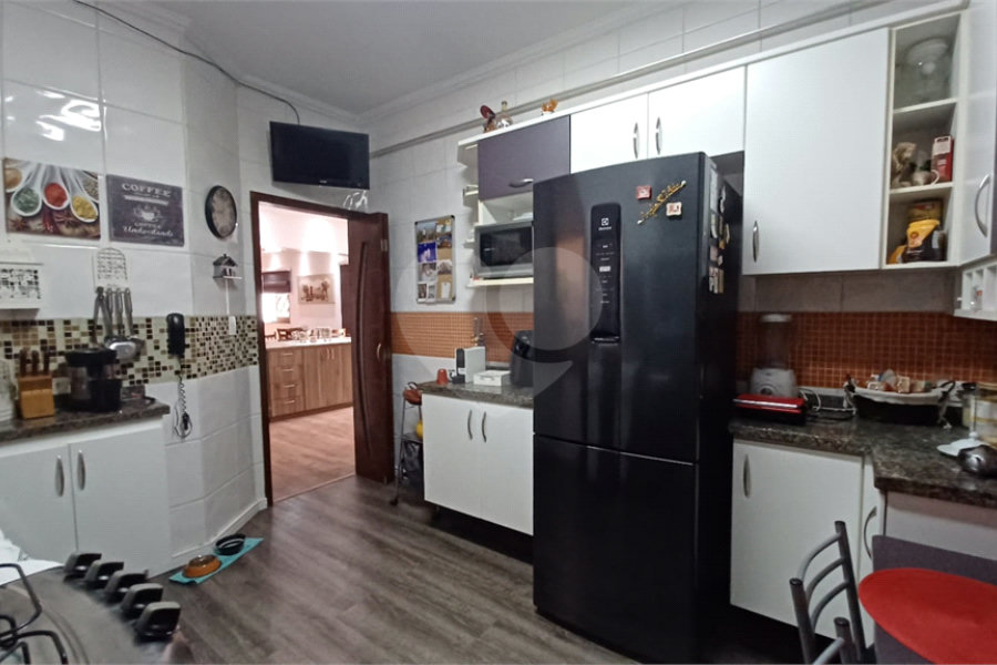 Casa à venda com 3 quartos, sendo 1 suíte, no condomínio Residencial Morada do Horto, São Paulo - SP
