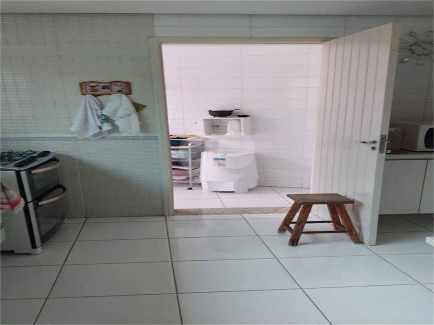 Casa à venda com 3 quartos, sendo 2 suítes, no condomínio Villa's Residencial, São Paulo - SP