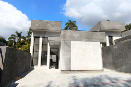 Casa à venda com 3 quartos, sendo 1 suíte, no condomínio Villagio Brasil, Atibaia - SP