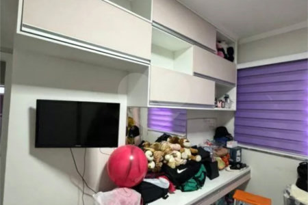 Apartamento à venda com 3 quartos, sendo 1 suíte, em Vila Dom Pedro I, São Paulo, SP