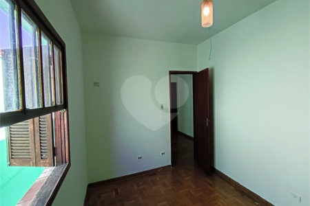 Sobrado à venda com 3 quartos em Chora Menino, São Paulo, SP
