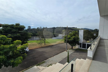 Casa à venda ou para alugar com 5 quartos, sendo 4 suítes,  no condomínio Equilibrium, Atibaia - SP