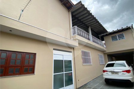 Sobrado à venda com 5 quartos em Jardim São Pedro, Mogi das Cruzes, SP
