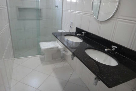 Casa à venda com 3 quartos, sendo 2 suítes,  em Mirandópolis, São Paulo, SP