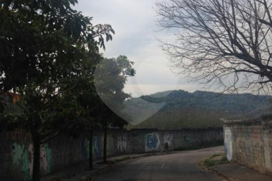 Terreno à venda no condomínio Sem Nome, São Paulo - SP