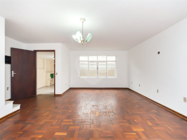 Casa à venda com 3 quartos, sendo 1 suíte,  em Vila Mascote, São Paulo, SP