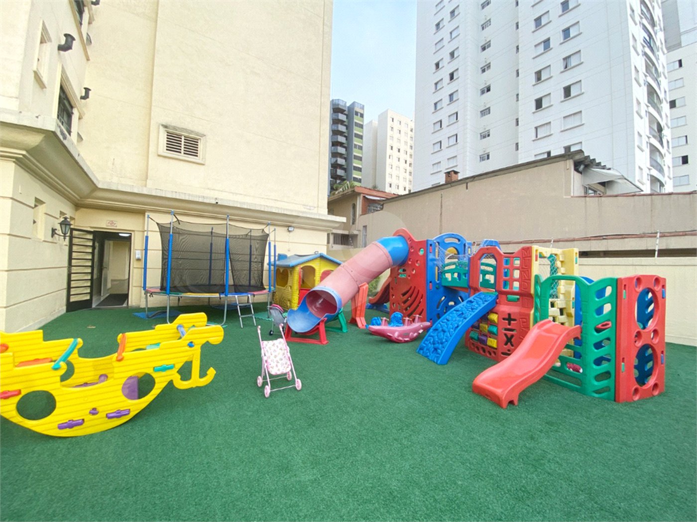 Apartamento à venda com 3 quartos, sendo 1 suíte, em Perdizes, São Paulo, SP