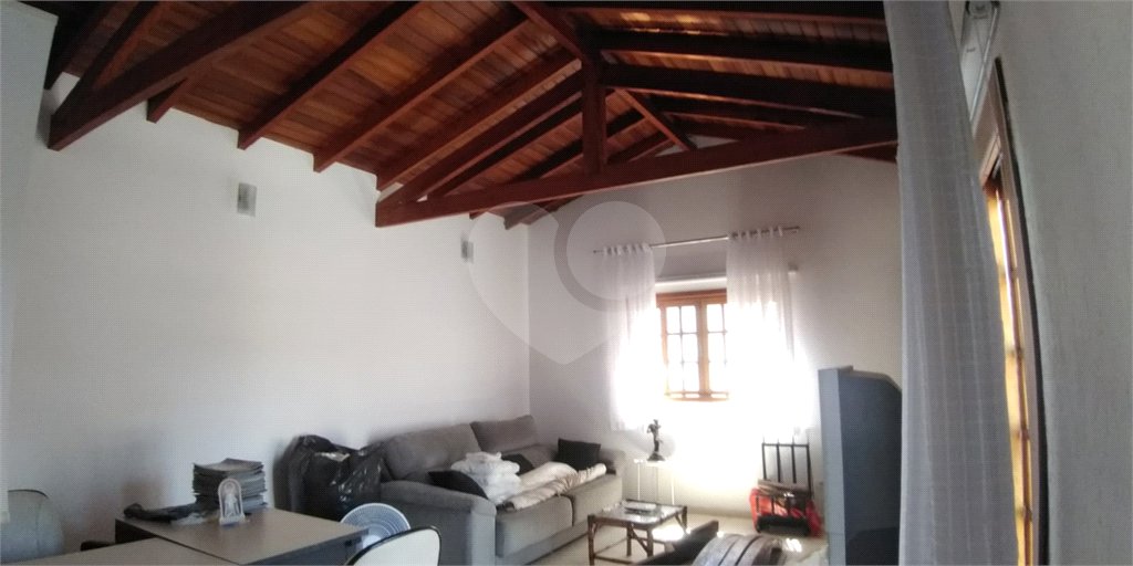 Casa à venda com 4 quartos, sendo 2 suítes, em Barreiro, Mairiporã, SP