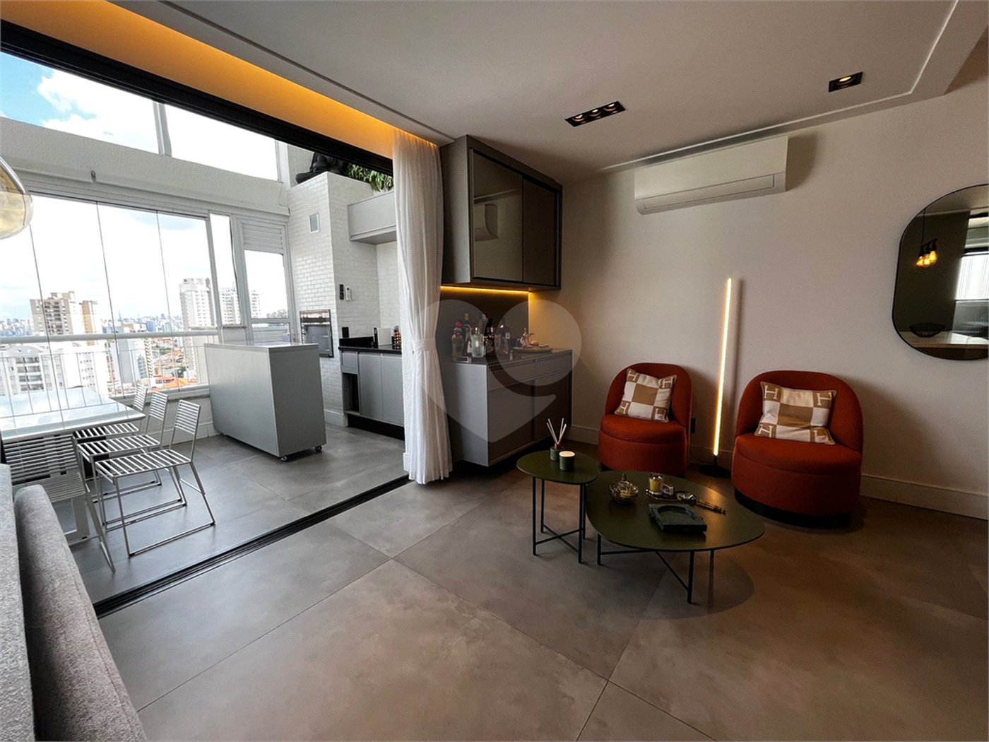 Apartamento à venda com 2 quartos, sendo 1 suíte, em Santa Teresinha, São Paulo, SP