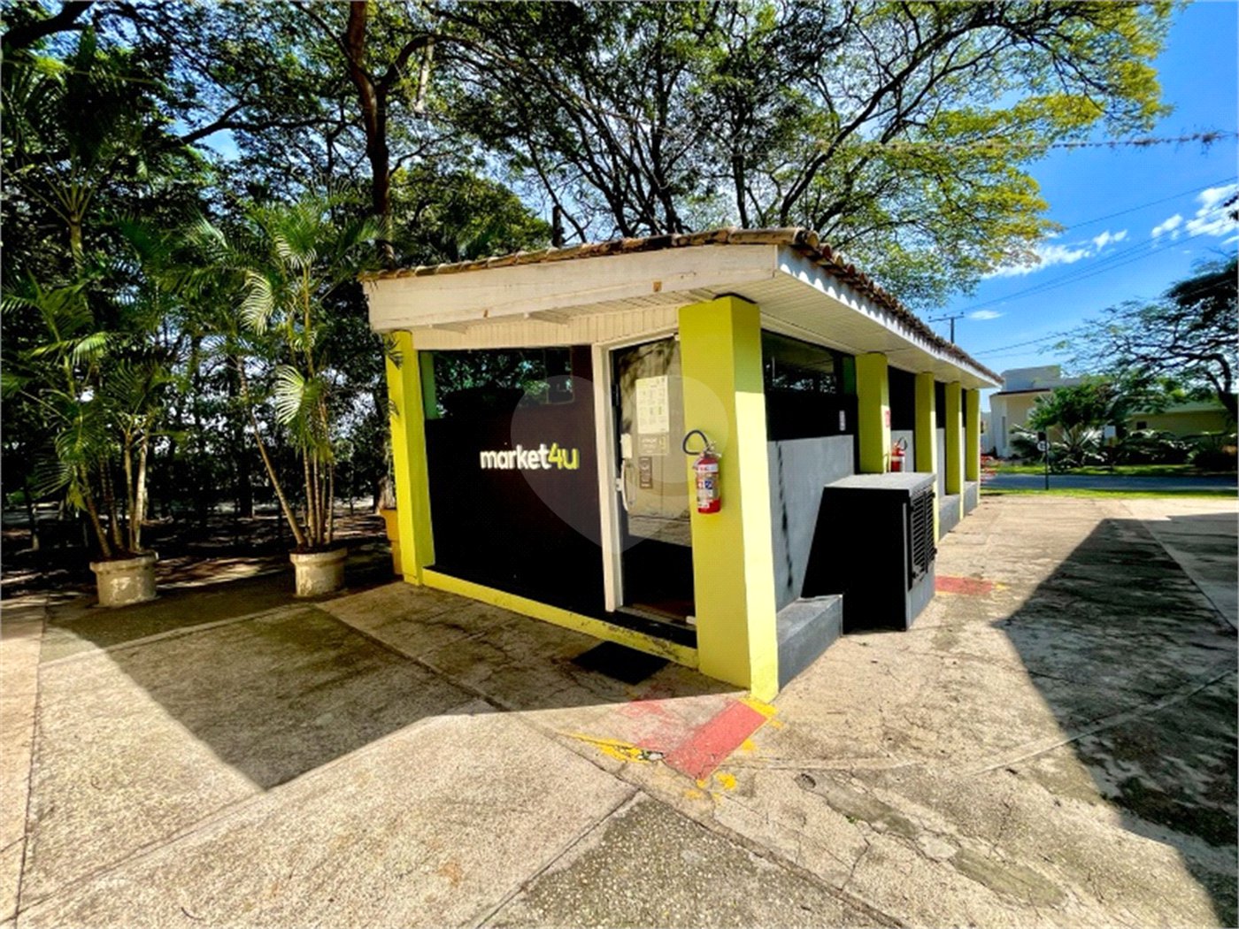 Casa à venda com 4 suítes no condomínio Vale do Lago, Sorocaba - SP