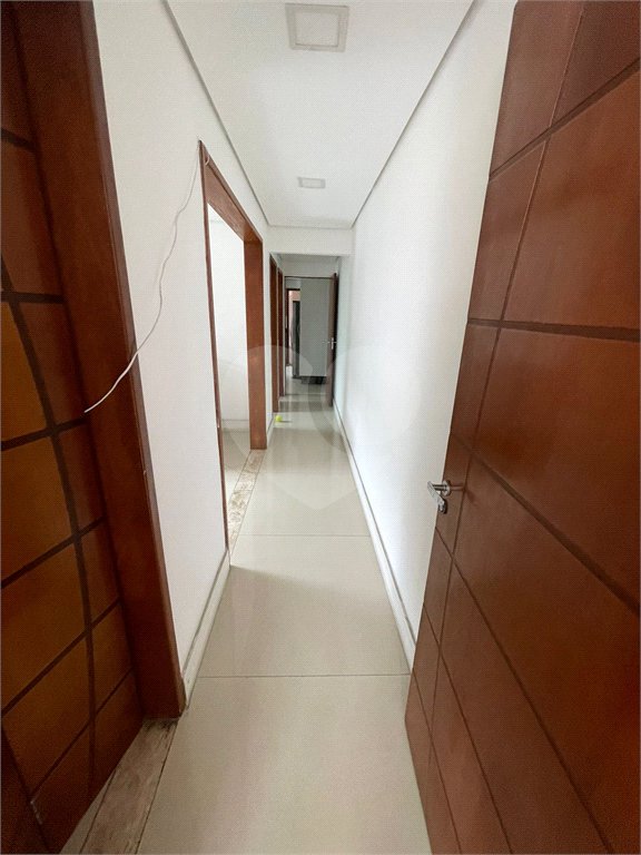 Sobrado à venda com 3 suítes em Vila Nivi, São Paulo, SP