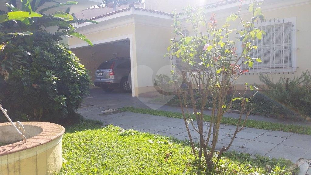 Casa à venda com 3 quartos, sendo 1 suíte, em Butantã, São Paulo, SP