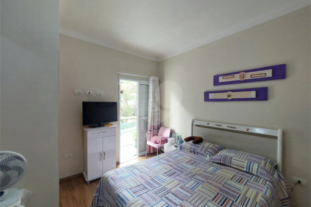 Casa à venda com 3 quartos, sendo 2 suítes,  em Jardim Lallo, São Paulo, SP