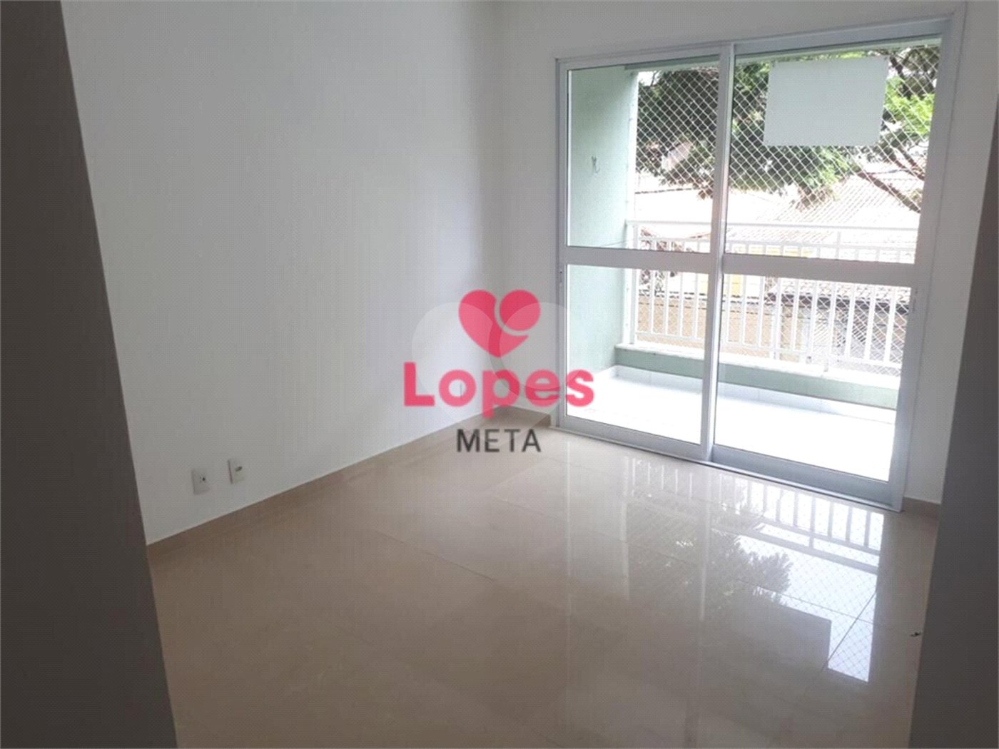 Apartamento à venda com 3 quartos, sendo 1 suíte, em Jardim Uirá, São José dos Campos, SP
