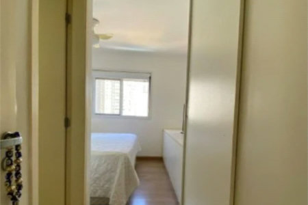 Apartamento à venda com 3 quartos, sendo 1 suíte,  em Vila Andrade, São Paulo, SP