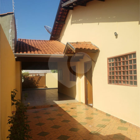 Casa à venda com 3 quartos em Parque São Carlos, Três Lagoas, MS