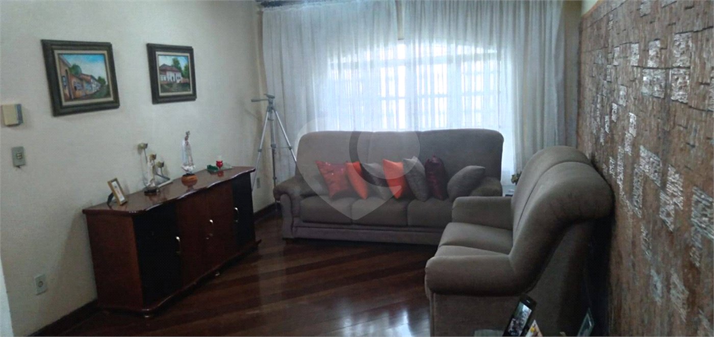 Sobrado à venda com 2 suítes em Mogi Moderno, Mogi das Cruzes, SP