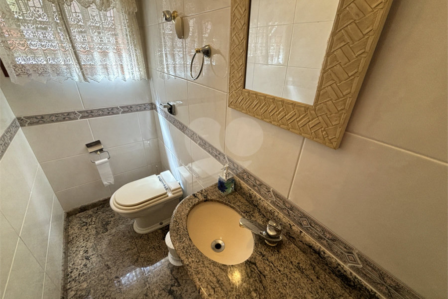 Sobrado à venda com 4 suítes em Vila Guilherme, São Paulo, SP